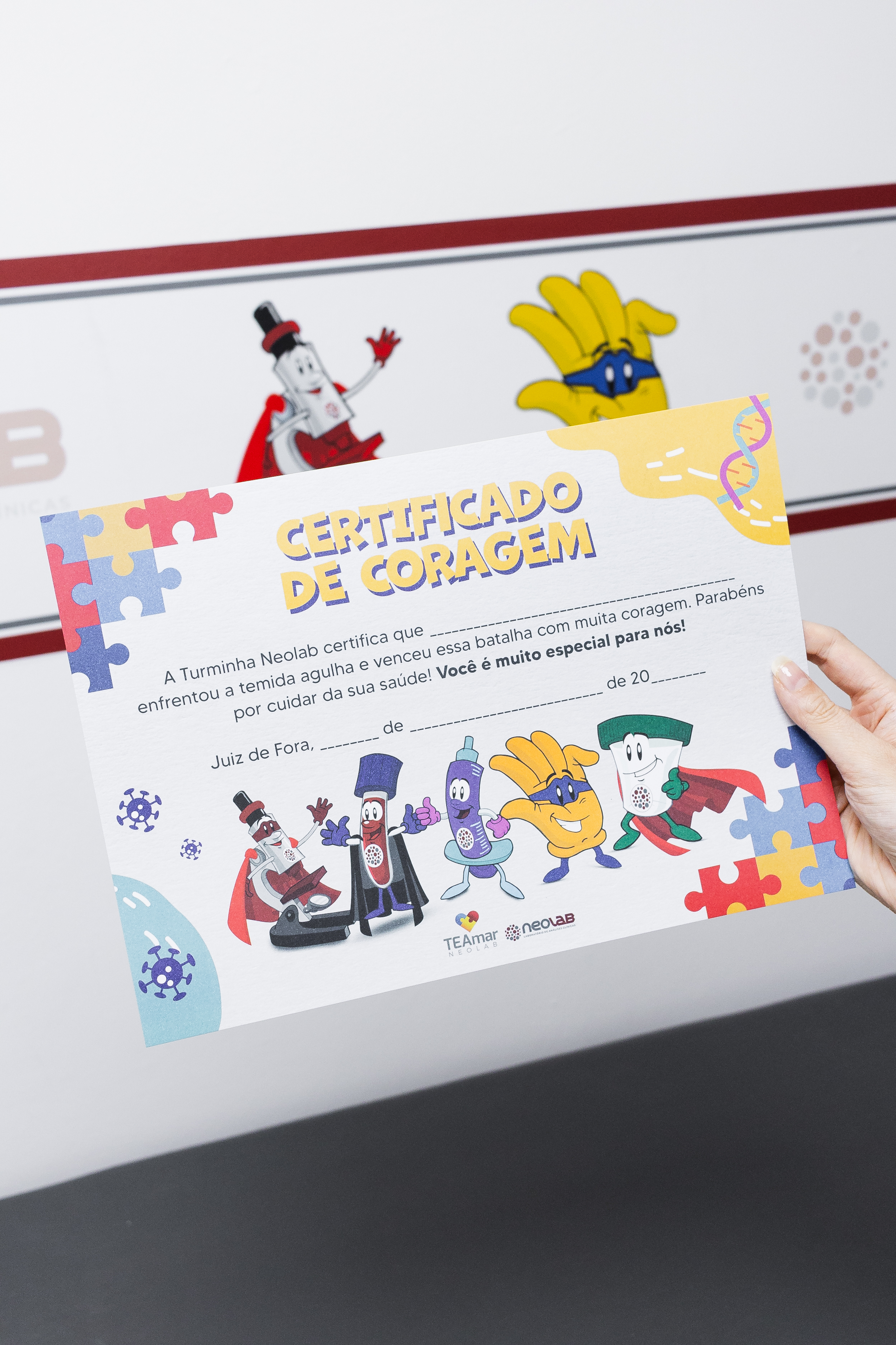 Certificado de coragem entregue às crianças depois da coleta